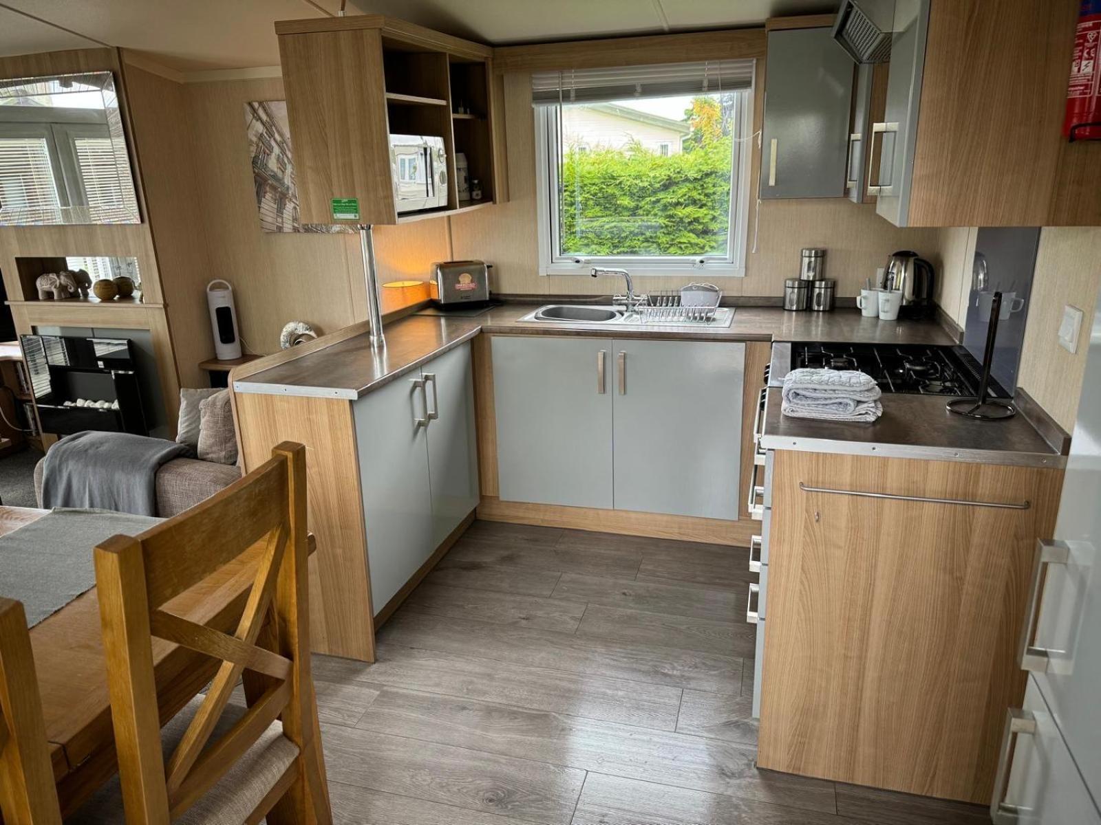 Prestige Static Caravan On 5 Star Holiday Park Cheswick  Kültér fotó